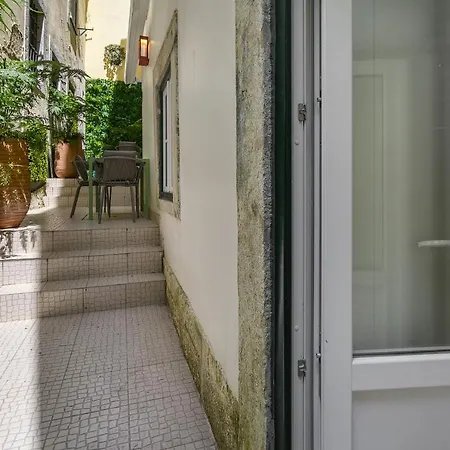 Whome Hidden Oasis W/ Private Patio, Ac & Great Vibe Apartment Lisbon